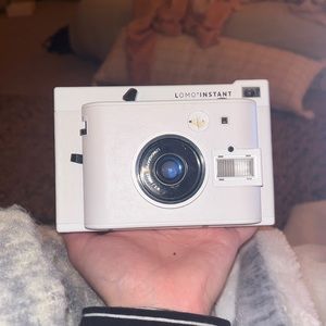 Lomo instant shutter camera